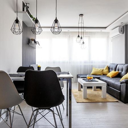 Park Apartment ノヴィ・サド エクステリア 写真