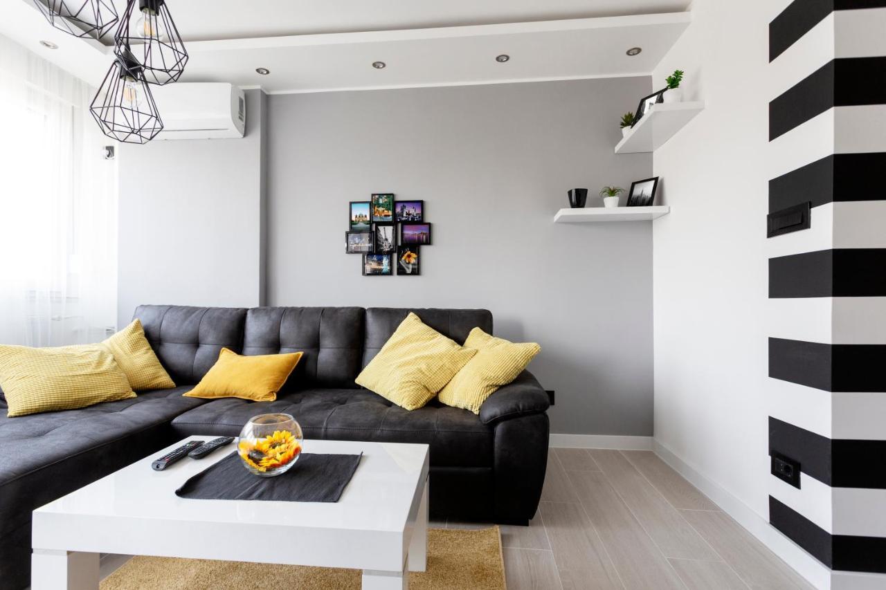 Park Apartment ノヴィ・サド エクステリア 写真