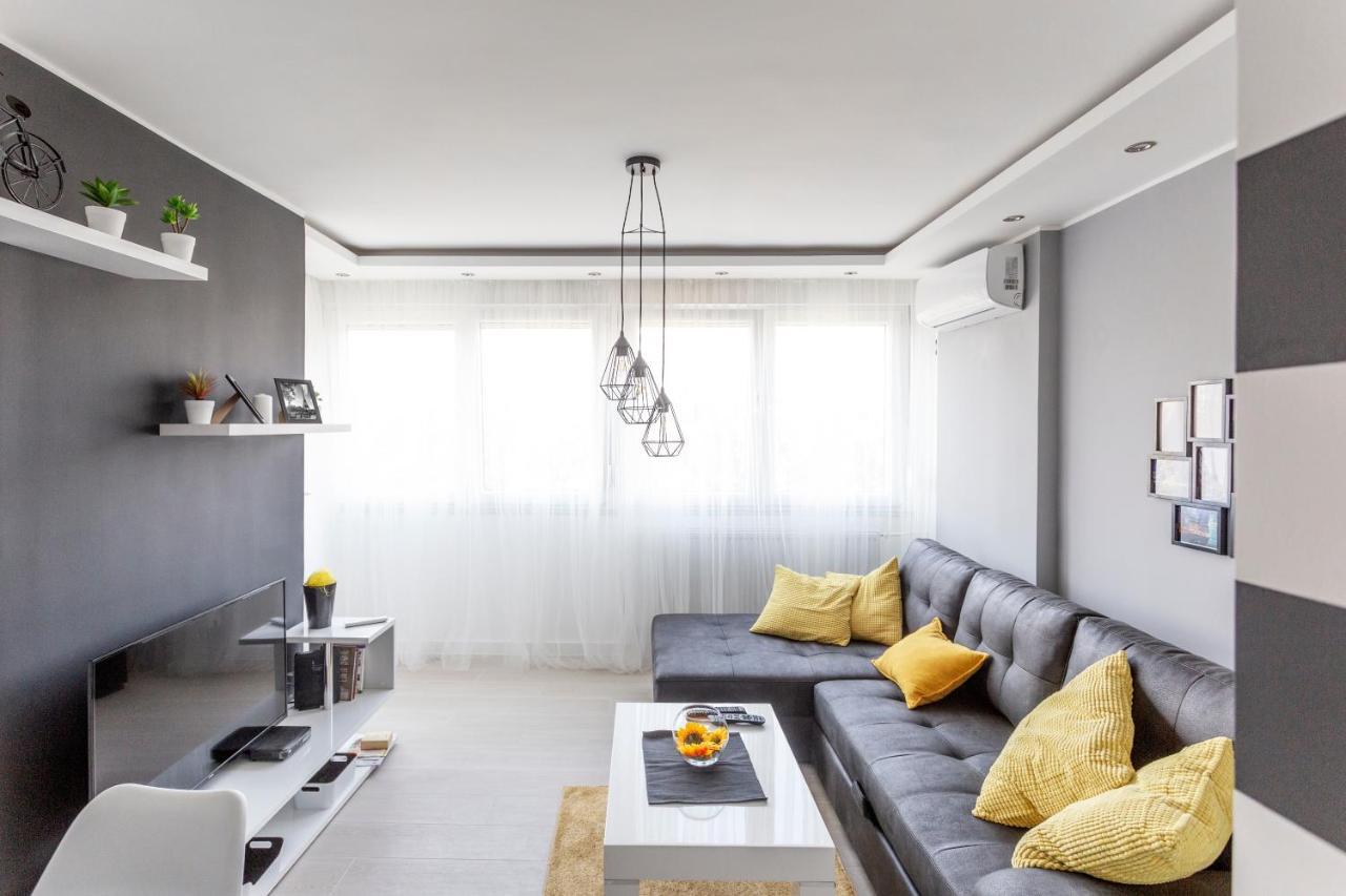 Park Apartment ノヴィ・サド エクステリア 写真